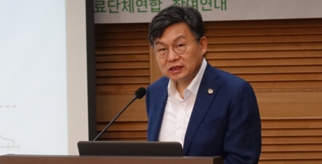 의료계 '징계' 논란 김윤, 연이은 직언…"의협, 탈법적 주장"