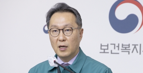 박민수 차관 "10년 내 의사 3만명 은퇴…의사 부족하단 근거"