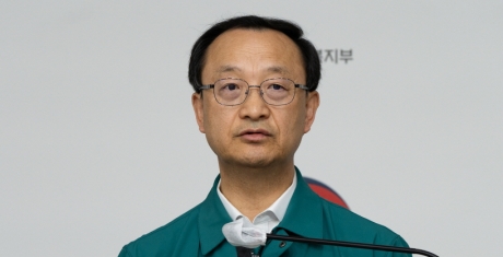 政, 사직 전공의 '행정처분 미이행' 검토…휴진사태 변수 주목
