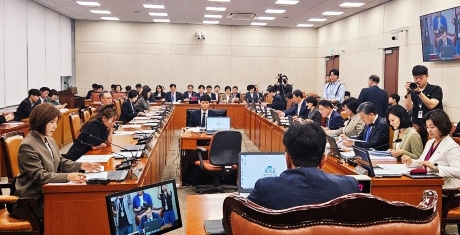 복지委, 임신중지약물 허용·전자처방전제도화 법안소위 회부