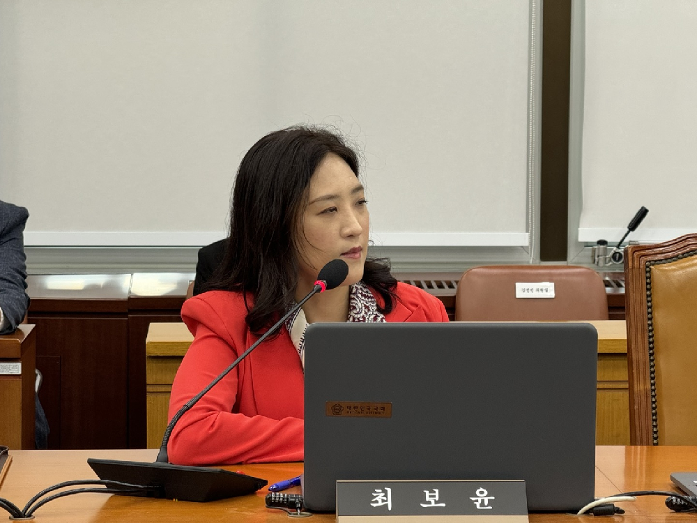 정은경 후보자, 남편 '코로나 수혜주' 심사 최소 두 번 안 받아