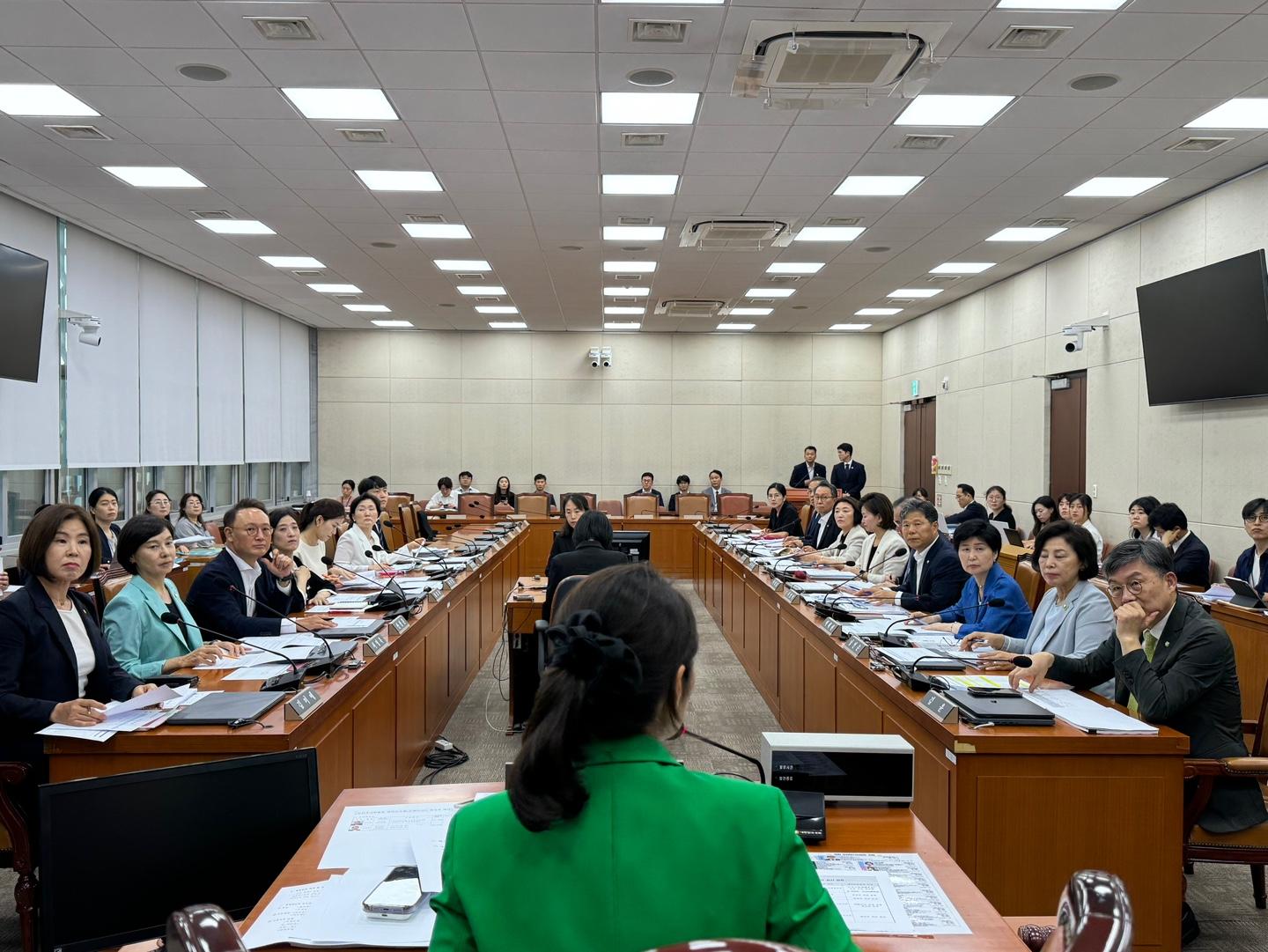 간호법 PA 근거 담았다…간무사 학력제한은 '가능성' 열어