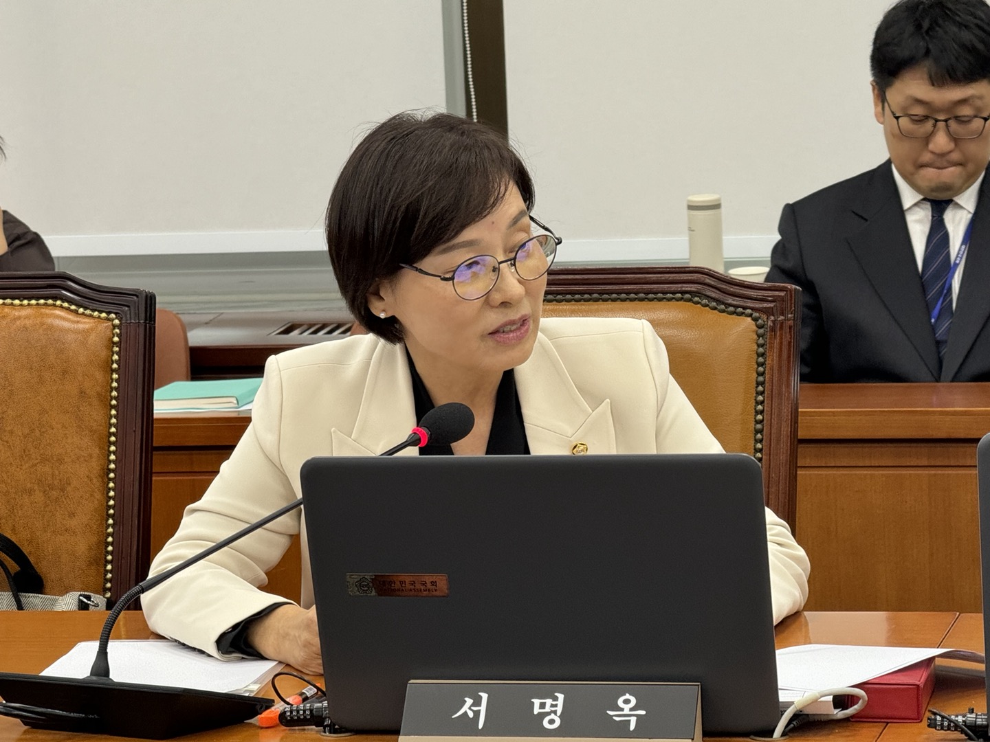[국감] 무릎주사 한 건에 1300만원…신의료기술 실손 청구 도마
