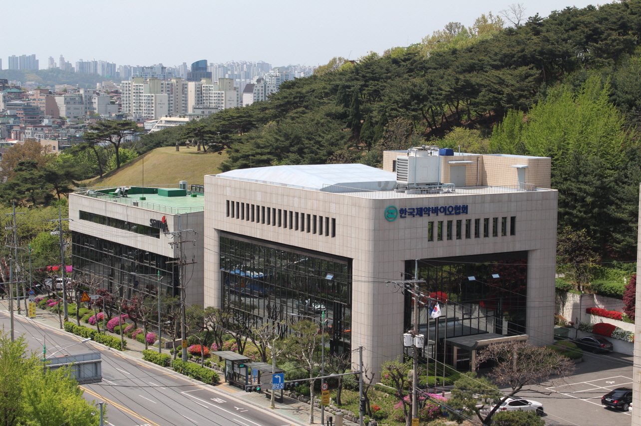 한국제약바이오협회, "대한민국 1호 블록버스터 의약품 탄생 환영"