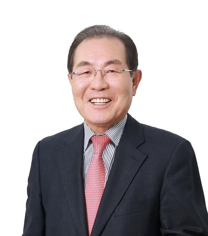 한국콜마 윤동한 회장, 남매 경영갈등 겨냥‥장남에 주식반환 소송